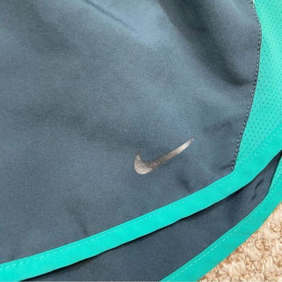 Ladies Nike Dri-Fit Tempo Running Short Lined Teal‎ and Grey Size XS - Picture 8 of 9